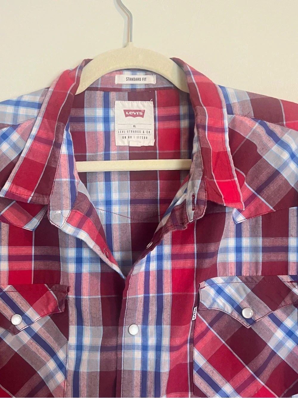 Levi's Red Plaid Long-Sleeve Button-Down Shirt